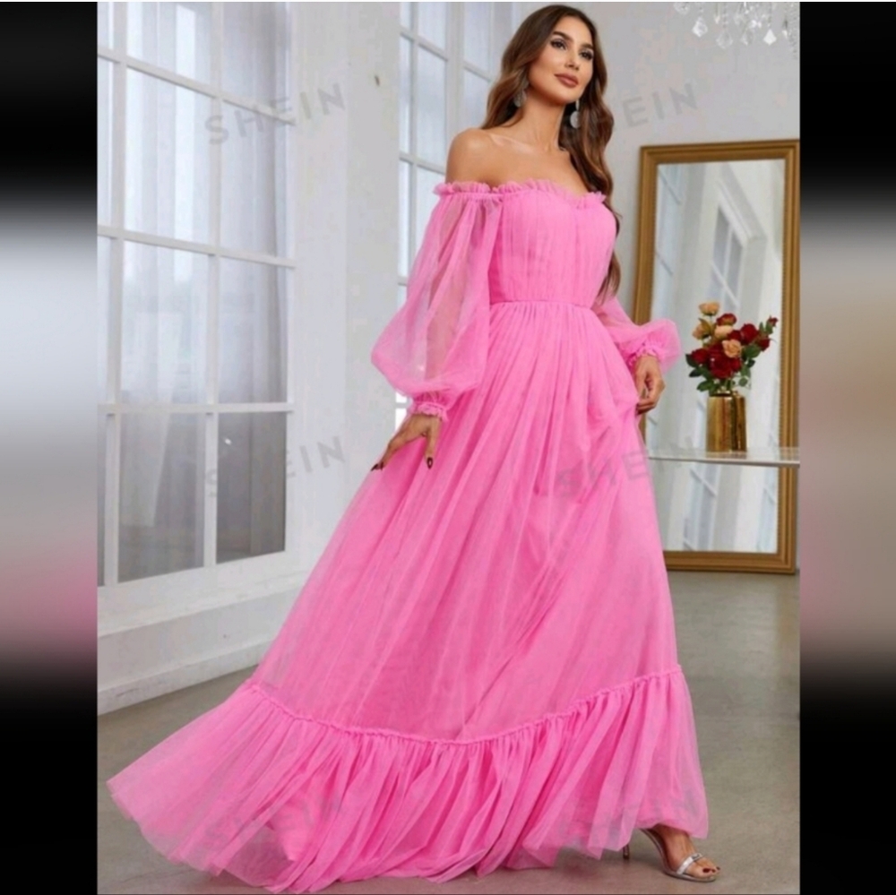 Off the shoulder balloon sleeve pink maxi dress.